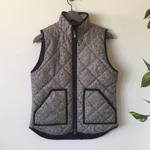 J. Crew Jackets & Blazers - J Crew Black and cream quilted puffer vest